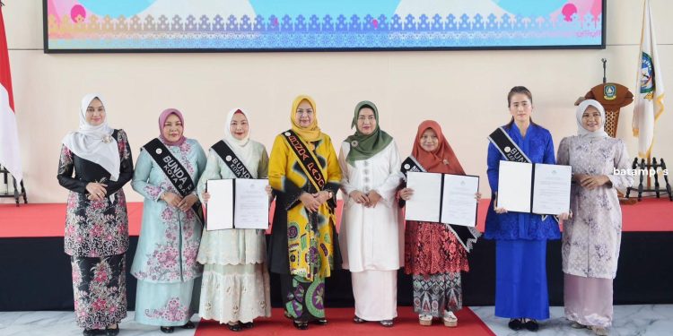 Bunda PAUD Kepri Lantik Bunda PAUD Kabupaten/Kota se-Kepri Periode 2025-2030