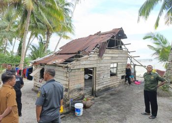 Pemkab Lingga Bantu Perbaikan Rumah Kasmawati di Desa Selayar