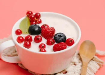 Konsumsi 5 Makanan Ini Dapat Membuat Kulit Cerah dan Bercahaya