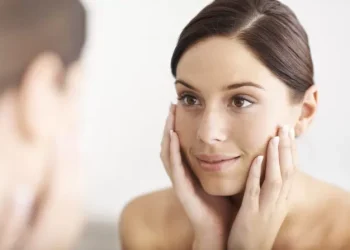 Wajah Bercahaya Tanpa Makeup, Coba 9 Cara Ini untuk Hasil Maksimal