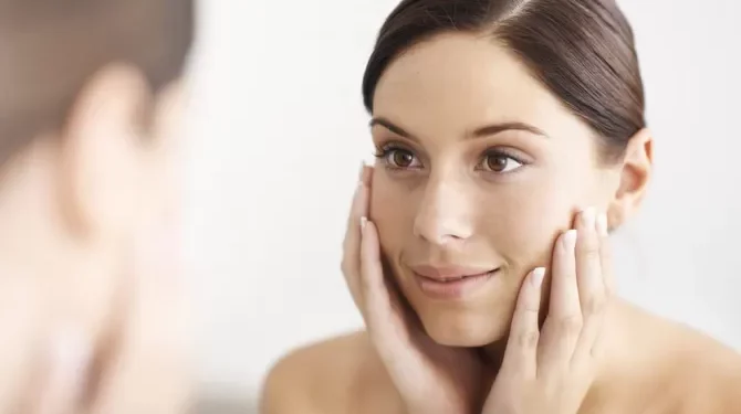 Wajah Bercahaya Tanpa Makeup, Coba 9 Cara Ini untuk Hasil Maksimal
