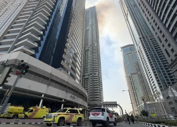 Kebakaran Hebat Melanda Gedung Pencakar Langit Marina Pinnacle Setinggi 67 Lantai di Dubai