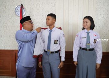 Wagub Nyanyang Lepas Dua Calon Paskibraka Nasional 2025 dari Kepulauan Riau