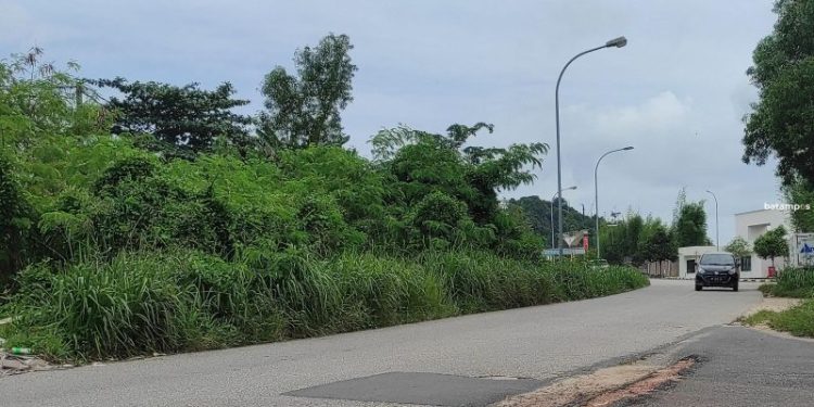Penambalan Jalan Berlubang di Jalur Lambat Jalan Sudirman Dialihkan Sementara