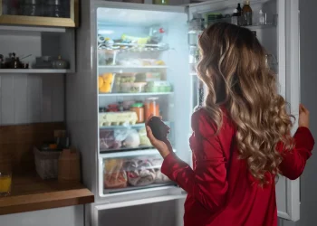 5 Makanan yang Sebaiknya Tidak Disimpan dalam Freezer