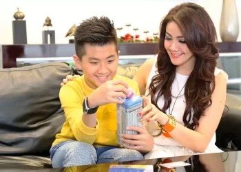 Tahun Ajaran Baru, 5 Langkah Praktis Ajarkan Anak Kelola Uang Saku