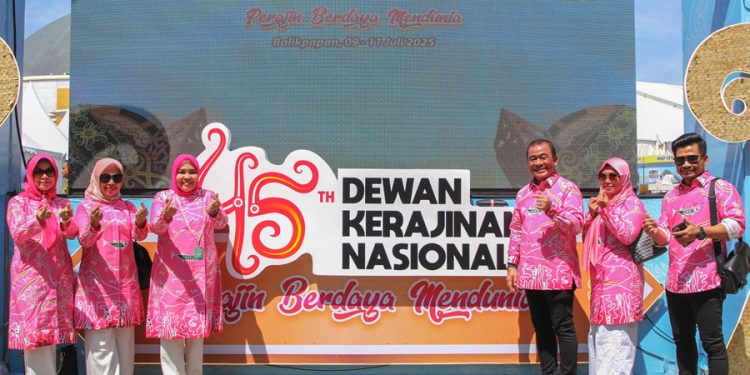 Erlita Amsakar ikuti puncak HUT ke-45 Dekranas di Balikpapan