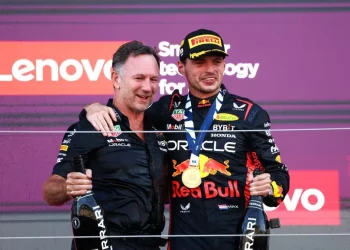 Max Verstappen Dipastikan Bertahan di Red Bull Hingga 2026 meski Dilirik Tim Lain