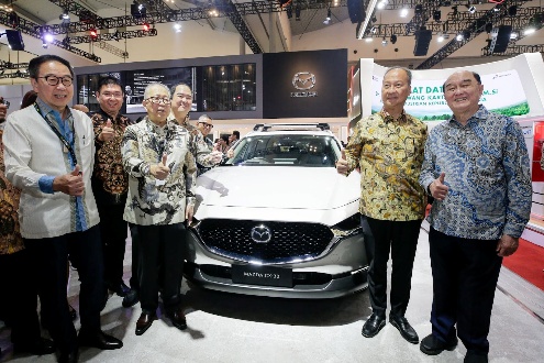 Kunjungan Menteri Perindustrian Republik Indonesia di GIIAS 2025 oleh Mazda Indonesia