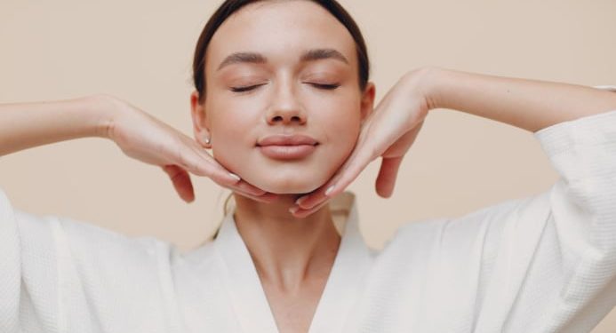 5 Cara Alami Agar Kulit Wajah Kencang dan Glowing