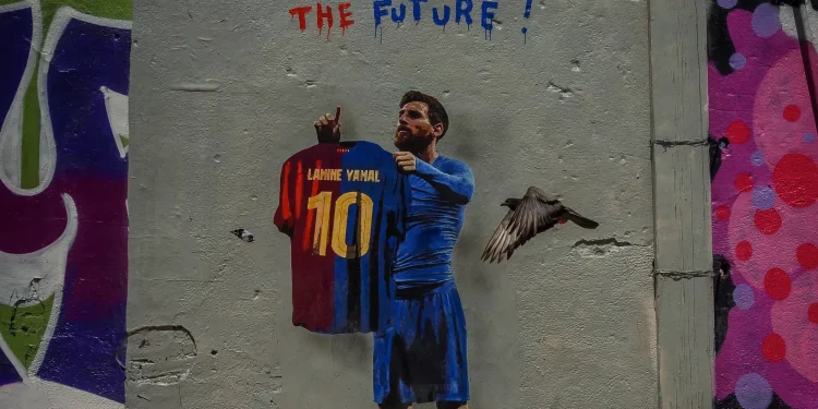 Lamine Yamal Beri Penghormatan untuk Lionel Messi Jelang Ambil Alih Nomor Punggung di Barcelona