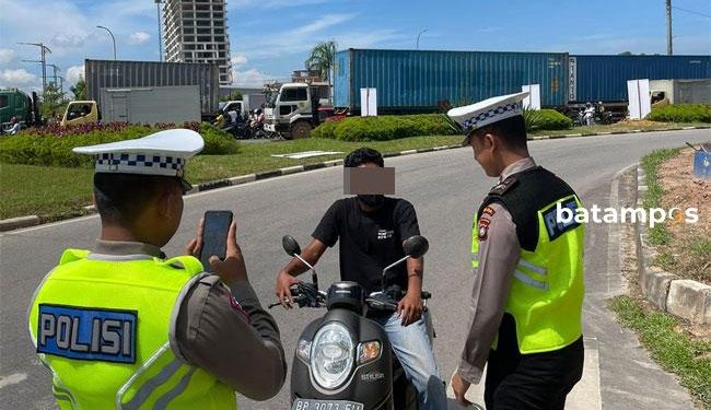 Hari Pertama Operasi Patuh Seligi 2025 Ditemukan Banyak Pelanggaran Rambu dan Tanpa Helm