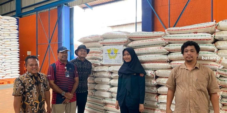 Beras Premium 50 Ton Didatangkan Bulog ke Kepri