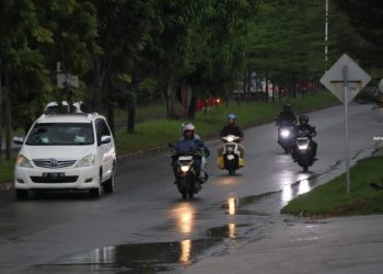 Cuaca Hari Ini BMKG Peringatkan Potensi Angin Kencang Secara Tiba-tiba