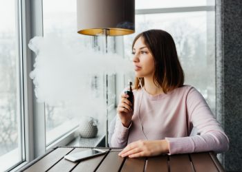 Bahaya Vape bagi Kesehatan Tubuh dari Paru-paru hingga Risiko Kanker