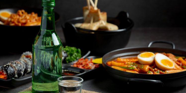 Konsumsi Soju dan Daging Olahan Tingkatkan Risiko Kanker Usus di Korsel