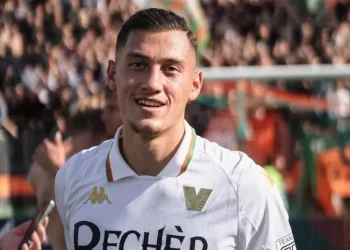 Direktur Venezia Jelaskan Alasan Penetapan Harga Tinggi untuk Jay Idzes