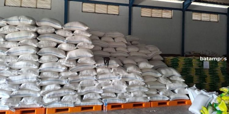 Lapor Bupati Karimun, Stok Beras di Mini Market dan Warung Sudah Habis