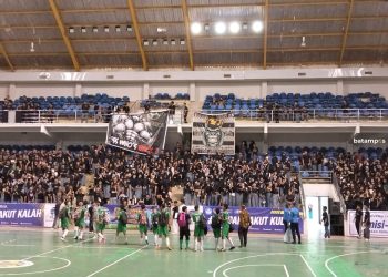 Koreografi Suporter Memukau di Pembukaan Kejuaraan Futsal Sekolah 2025