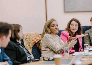 Perempuan Muslim Pertama Jadi Menteri Kabinet Australia Profil Singkat Anne Aly
