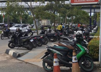 Parkir Liar di Trotoar dan Truk Overload, Kata Kadishub Batam