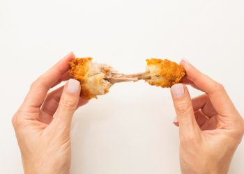 Bahaya Mengonsumsi Makanan Basi Tanpa Disadari yang Perlu Diketahui