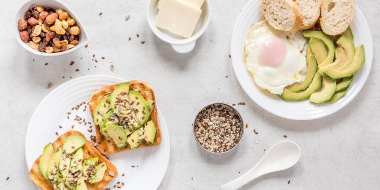 6 Menu Sarapan Yang Bantu Kamu Tetap Semangat Seharian