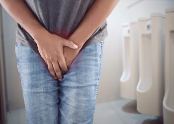 5 Risiko Kesehatan Akibat Sering Menahan Buang Air Kecil