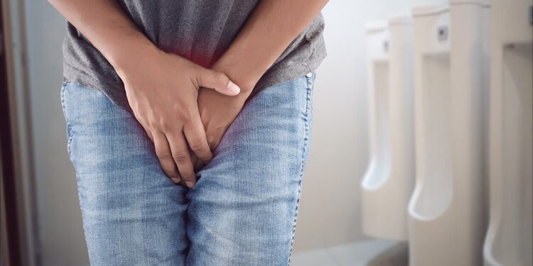 5 Risiko Kesehatan Akibat Sering Menahan Buang Air Kecil