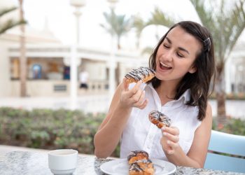 Mengapa Ingin Makan Manis Setelah Makan Berat Ini 5 Alasannya
