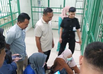Evakuasi ODGJ yang Resahkan Warga Tarempa Barat oleh Dinsos Anambas