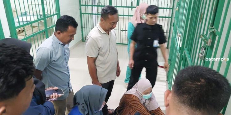 Evakuasi ODGJ yang Resahkan Warga Tarempa Barat oleh Dinsos Anambas