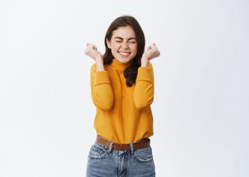 6 Shio Punya Hari Keberuntungan Senin 20 Oktober 2025 Energi Positif Melimpah