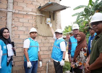 PLN Batam Hidupkan Listrik di Empat Kelurahan
