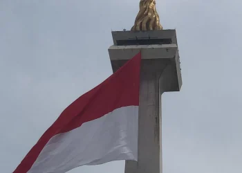 Bendera Robek di Gladi Kotor HUT ke-80 TNI Kini Berkibar Sempurna di Monas