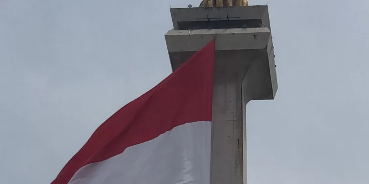 Bendera Robek di Gladi Kotor HUT ke-80 TNI Kini Berkibar Sempurna di Monas