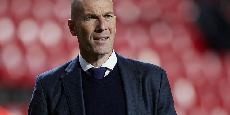 Zinedine Zidane Ingin Latih Timnas Prancis Saat Momen yang Tepat Tiba