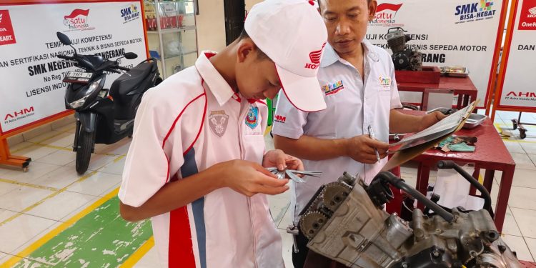 Kalibrasi Kompetensi Guru dan Siswa SMK Gelar Festival Vokasi Satu Hati 2026