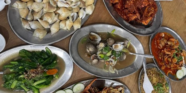 5 Tempat Seafood Terkenal di Batam dengan Rasa Juara dan Pemandangan Laut