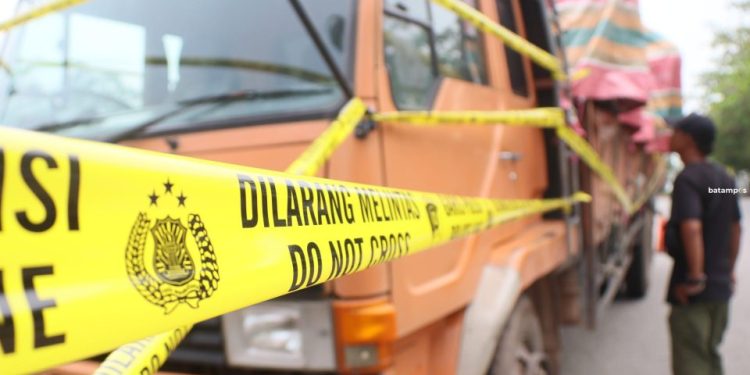 Periksa Sopir Truk, Polisi Selidiki Asal dan Peredaran Barang Impor di Sagulung