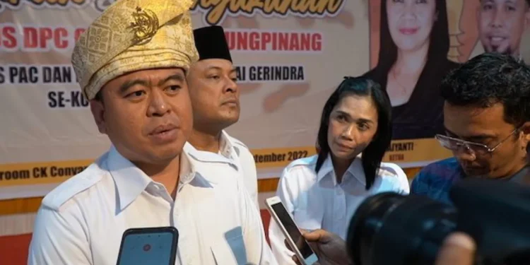 Profil Endipat Wijaya Anggota DPR Dapil Kepri Sindir Donasi Bencana