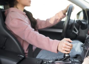 Salah Injak Pedal Rem Picu Kecelakaan, Ketahui 6 Risiko yang Ada