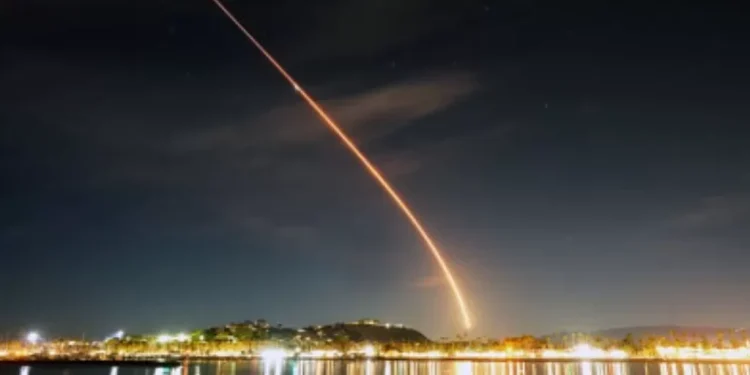 Intelijen Barat Curigai Rusia Kembangkan Senjata Antariksa untuk Matikan Starlink