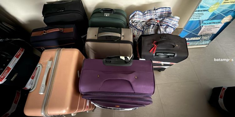 Bea Cukai Batam Gagalkan Penyelundupan 79 Koli Pakaian Bekas Melalui Modus Barang Penumpang