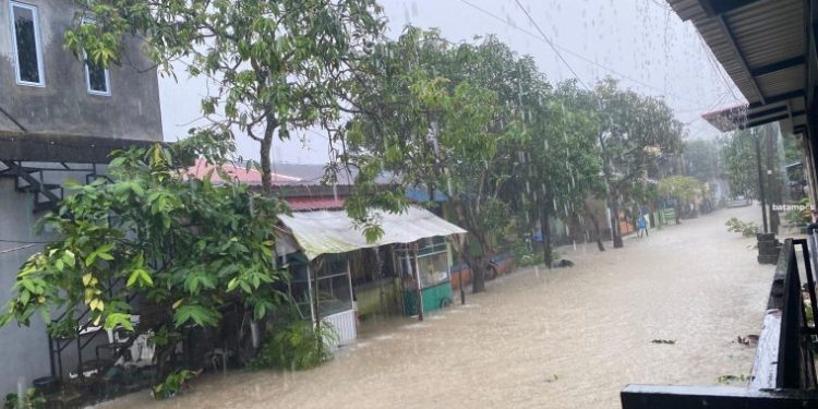 Banjir Melanda Batuaji dan Sagulung di Metropolis