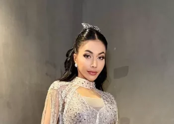 Denada Akui Ressa Rizky Rosano Sebagai Anak Kandung