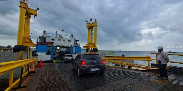 Arus Balik Tahun Baru, 2000 Penumpang Penuhi ASDP Tanjunguban Kepri
