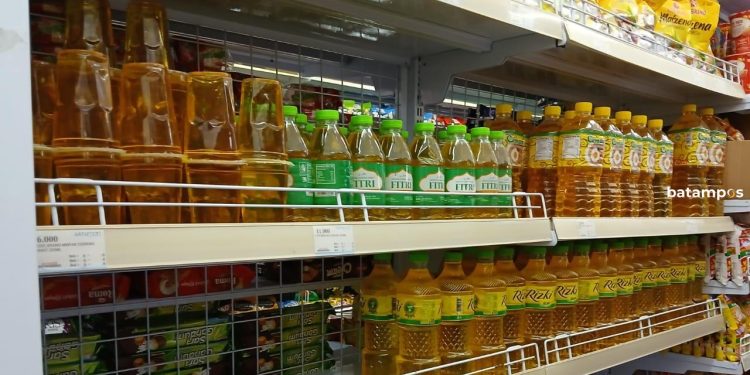Minyak Goreng Premium Langka di Anambas Bimoli dan Fortune Menghilang