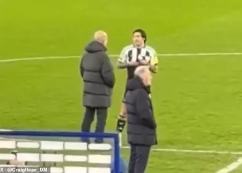 Momen Hangat Guardiola dan Tonali Picu Spekulasi Transfer dalam Olahraga